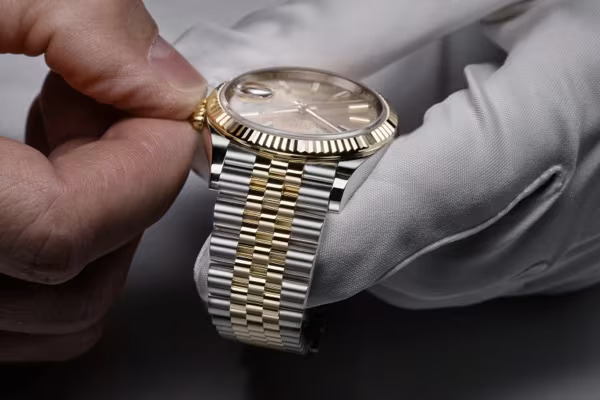 Manutenzione Rolex presso Bruno Maria Zimmitti, rivenditore Autorizzato Rolex a Siracusa