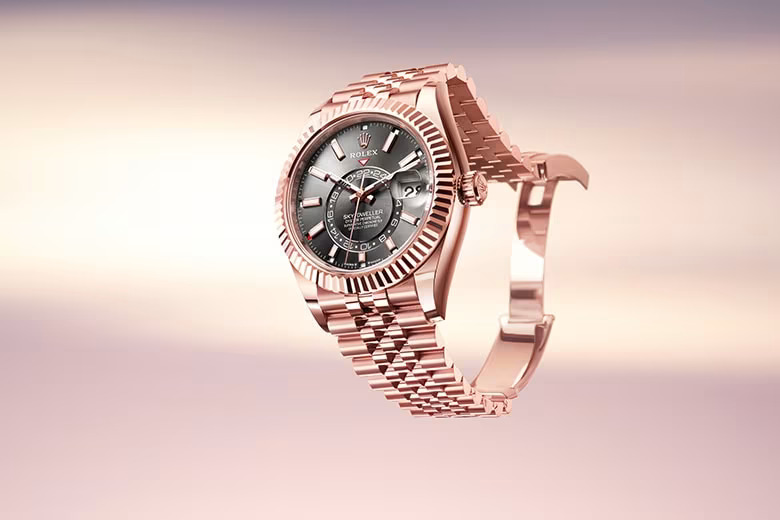 Scopri Rolex Sky-Dweller presso Bruno Maria Zimmitti, rivenditore Autorizzato Rolex a Siracusa
